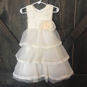 Girls dress